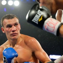 Бокс. Власов и Смит в апреле оспорят титул WBO