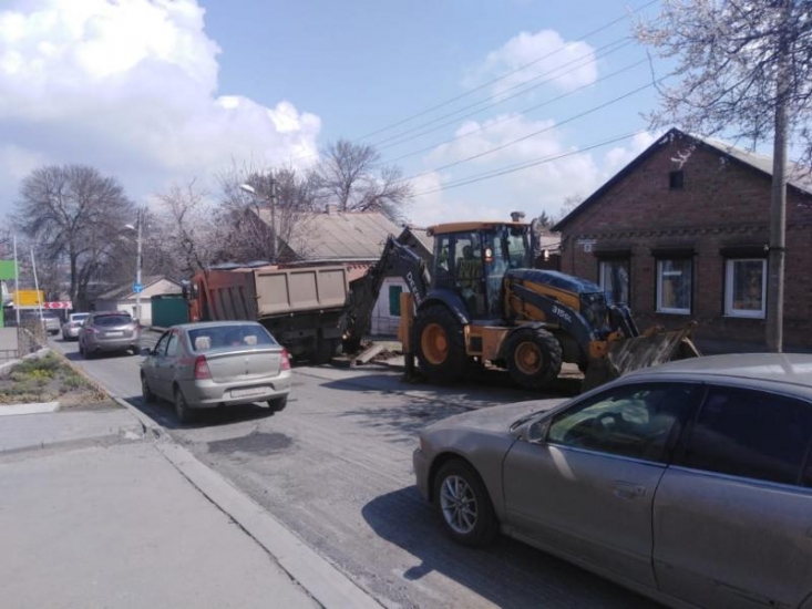 В Ростове приступили к ремонту сразу нескольких дорог