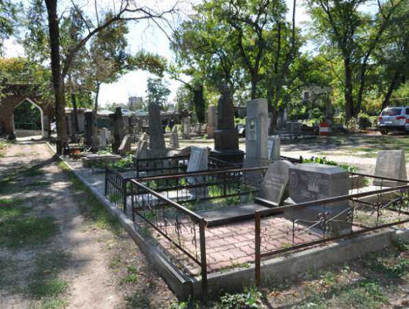 Современное кладбище на 29 тысяч могил с парковкой и «прощальным залом» появится под Ростовом
