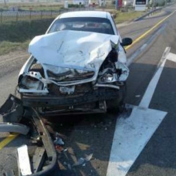 Ростовчанка на Chevrolet разбилась сама и покалечила пассажирку, въехав в грузовик под Волгоградом