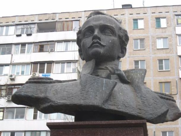 Ростовчан позвали привести в порядок сквер Лермонтова в Ростове