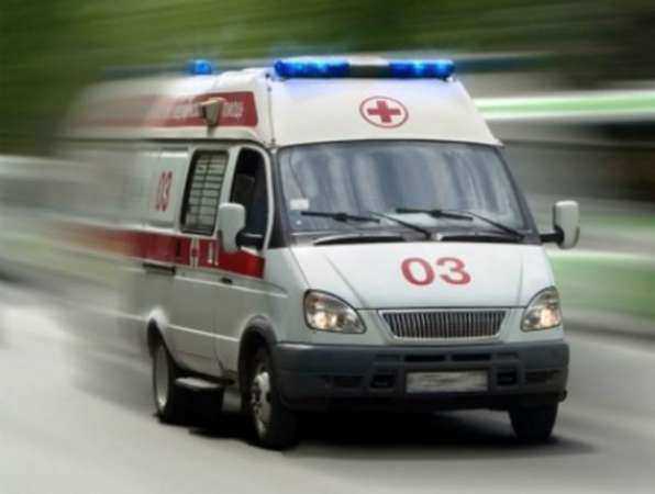 Принял роды прямо на трассе водитель такси в Ростовской области