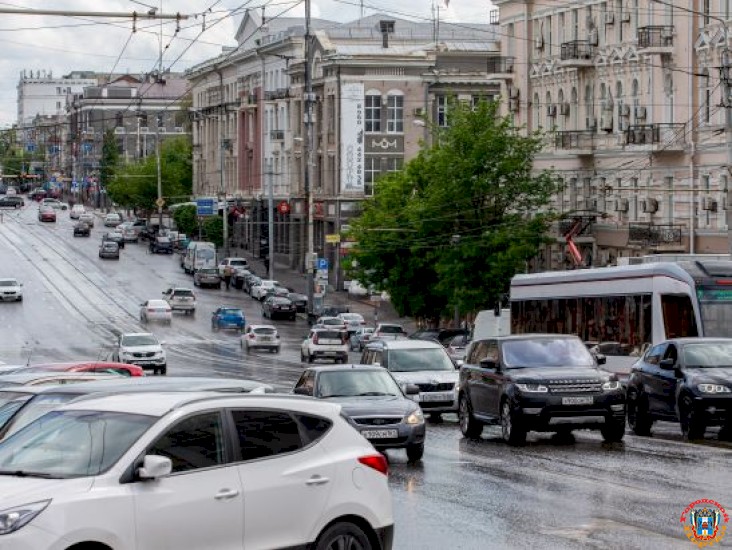 На выходных в Ростове прогнозируют дожди и теплую погоду