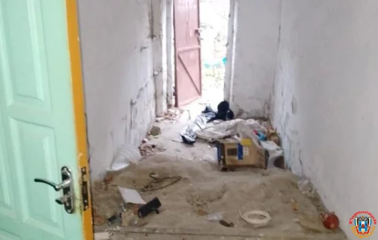 Наримановцы увидели в рухнувшей пятиэтажке свои разграбленные квартиры