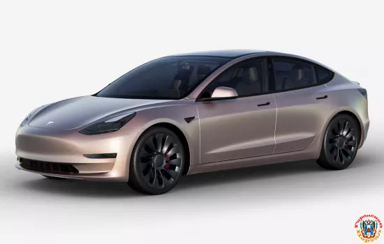 Tesla клеит на машины цветные плёнки за бешеные деньги
