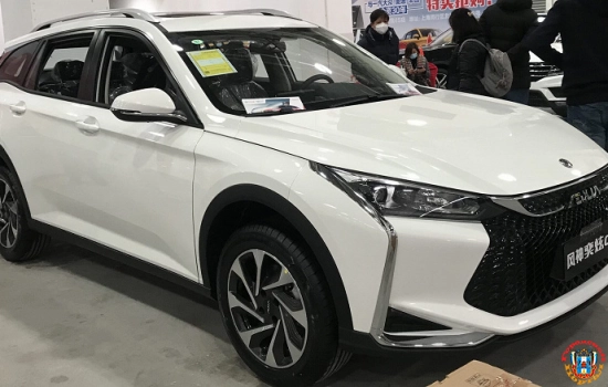 В России начали продавать китайский аналог Lada Largus - универсал Dongfeng Aeolus Yixuan GS