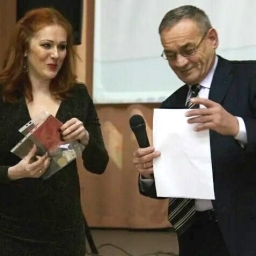 Совет ветеранов Советского района города наградил руководителя волонтерского движения «Счастливое детство»