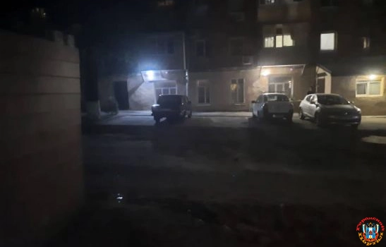 В Ростове пьяный водитель легковушки сбил во дворе 10-летнего ребенка