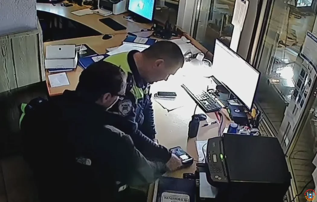 На Дону инспекторы ДПС задержали пьяного мужчину, оказавшегося в федеральном розыске за кражу