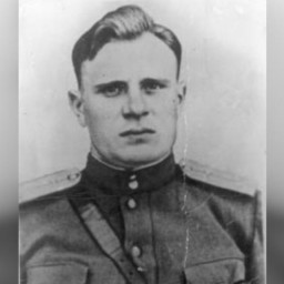 Календарь: 101 год назад родился Алексей Берест, водрузивший Знамя Победы над Рейхстагом