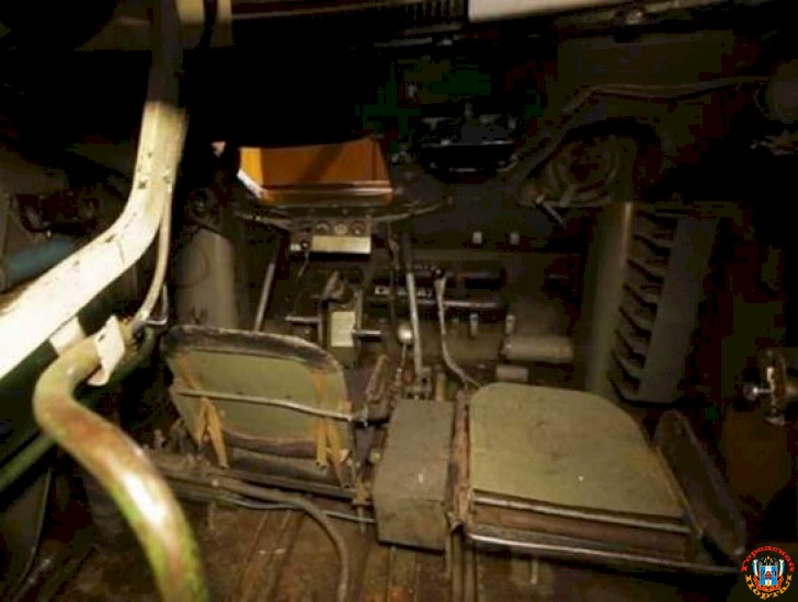 Военнослужащие сдали на металлолом сиденья из танка в Новочеркасске