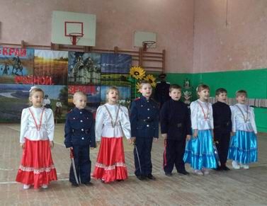 «Донцы» приняли участие в фестивале «Край родной – земля казачья»