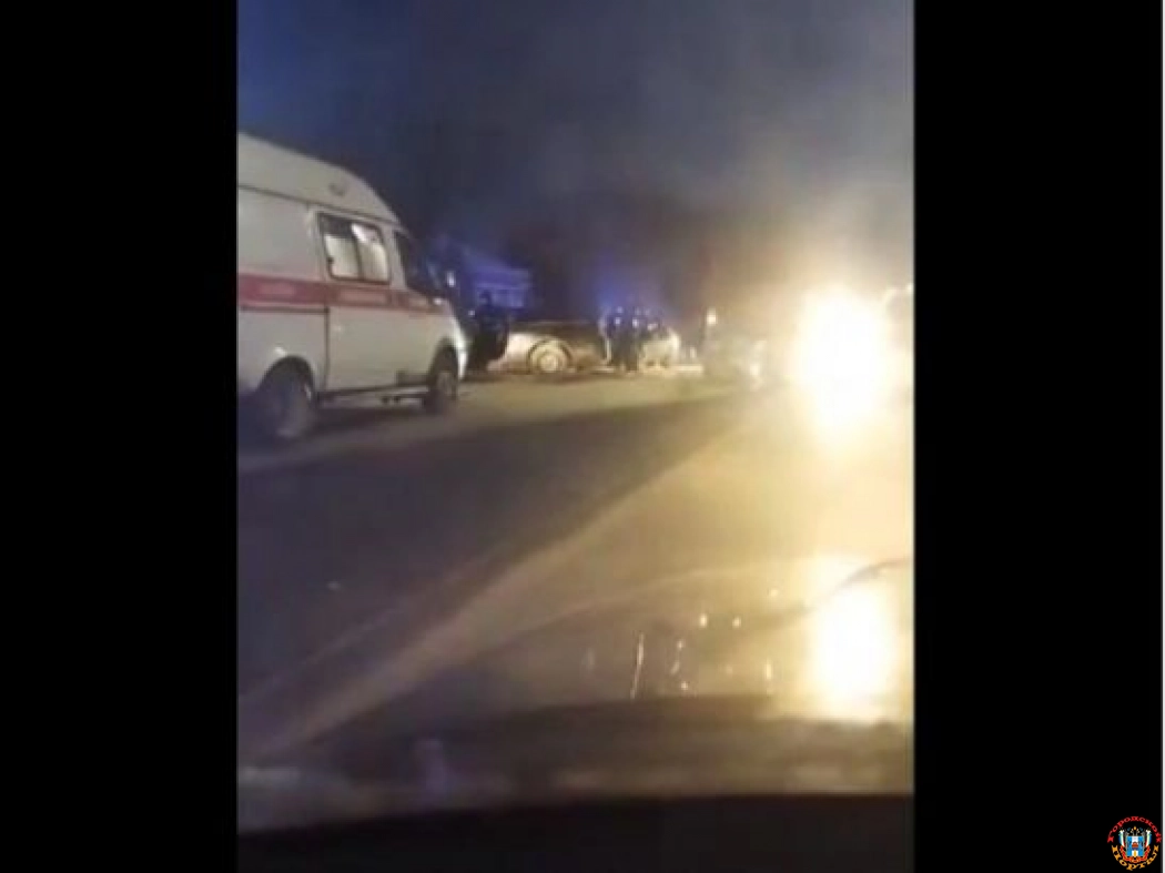 В Ростове на Мадояна разбились три машины, включая люксовую иномарку