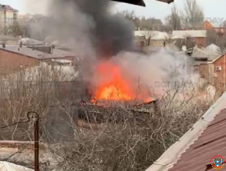 Возле БСМП в Новочеркасске произошел крупный пожар: Видео
