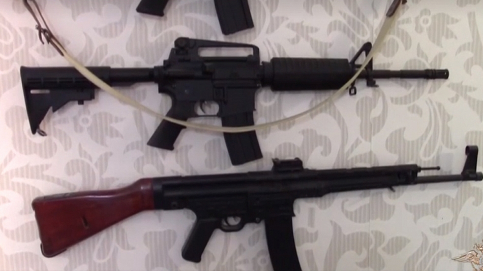 Двух жителей Батайска задержали за продажу оружия