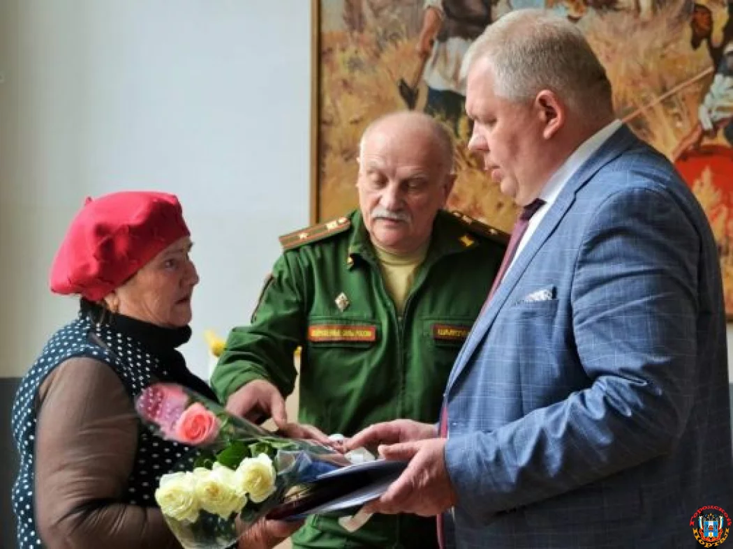 Орден Мужества вручили семье погибшего бойца из Ростовской области