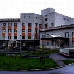 В Миллерово 63-летний мужчина скончался, выпав из окна ковидного госпиталя