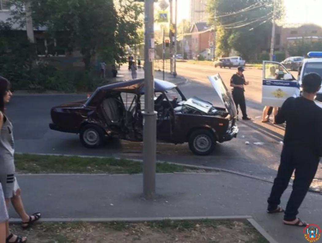 В Ростове иномарка протаранила отечественное авто