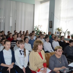 Урок мужества в честь Дня воинской славы России провели для школьников в Ворошиловском районе донской столицы