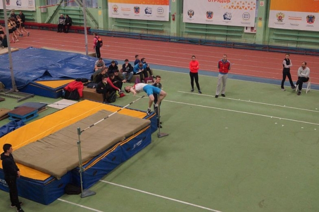 В Ростове за медали чемпионата по легкой атлетике поборолись около 400 спортсменов