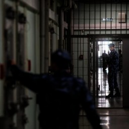 В Новошахтинске мать, истязавшая 7-летнюю дочь, останется в СИЗО до декабря