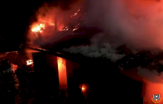 В Ростовской области в многоквартирном доме случился крупный пожар