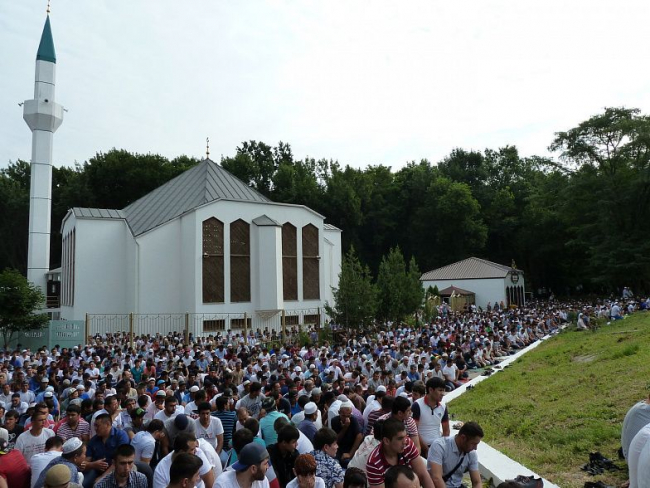 Мусульмане Ростовской области отмечают один из главных праздников ислама - Ураза-Байрам