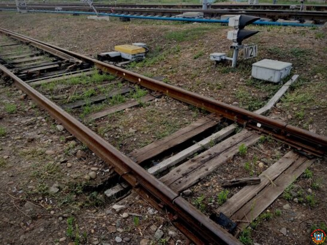 В Таганроге 39-летний мужчина погиб под колесами электрички