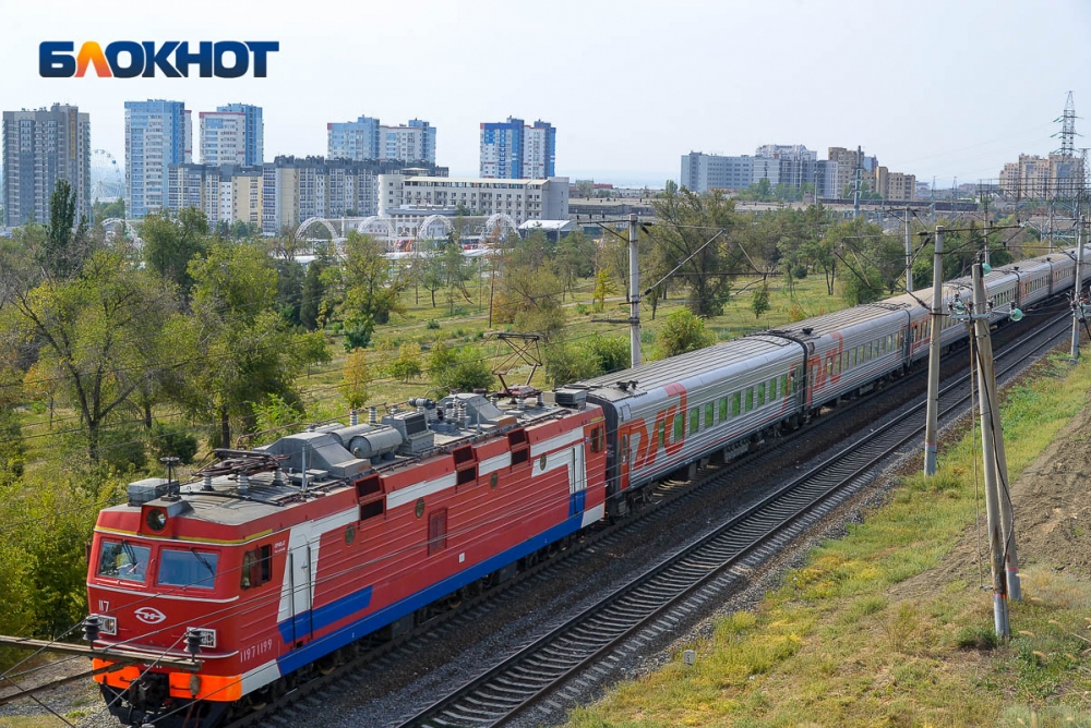 В Ростовской области пассажирский поезд насмерть сбил 31-летнего мужчину