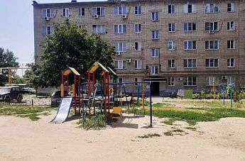 В Новочеркасске отремонтировали детские площадки