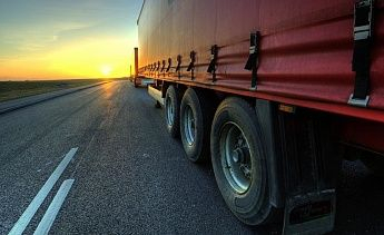 В Ростовской области по трем трасса запретили днем ездить большегрузам В Ростовской области по трем трасса запретили днем ездить большегрузам