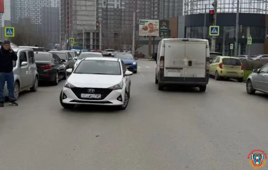 7-летняя девочка оказалась под колесами иномарки в Ростове