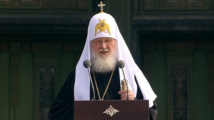 Патриарх Кирилл призвал учителей бороться за души детей