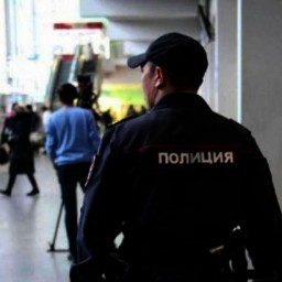 В аэропорту Платов сняли с рейса двух пьяных москвичей