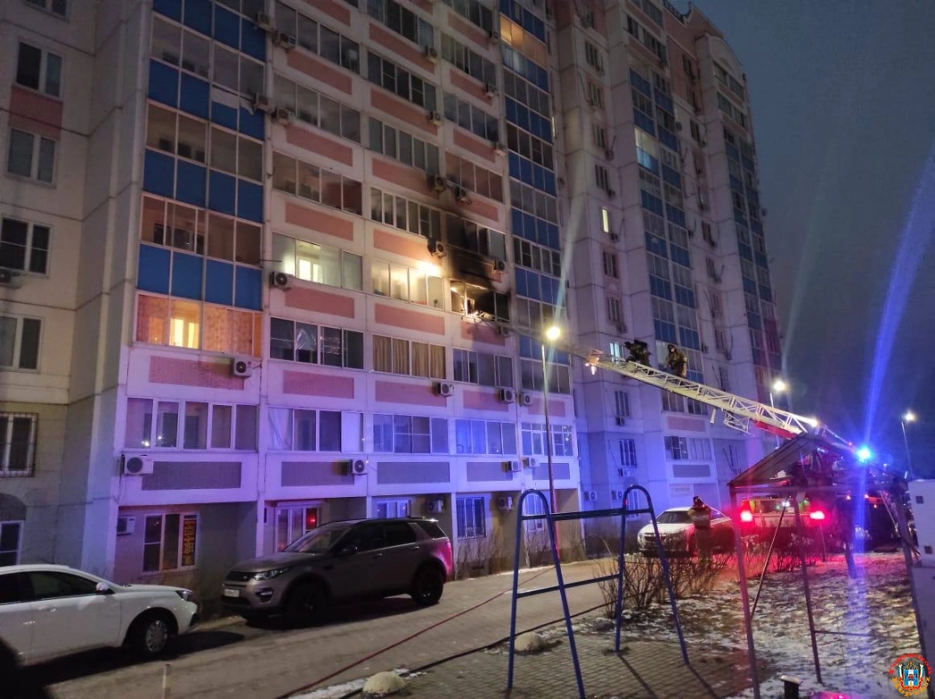 В Ростове при пожаре в многоэтажке погиб один человек