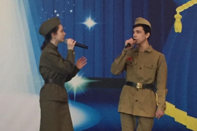 В Ворошиловском районе состоялся районный конкурс военно-патриотической песни «Гвоздики Отечества»