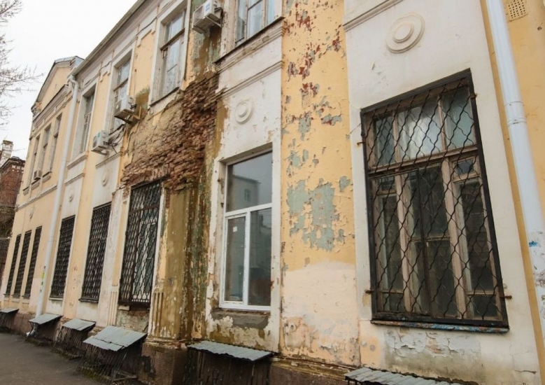 После многочисленных жалоб власти Ростова сделают капитальный ремонт больницы № 4