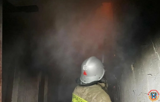 В Ростовской области два человека погибли при пожаре в многоквартирном доме