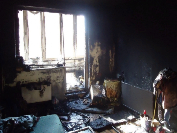 Супруги заживо сгорели в страшном ночном пожаре в многоэтажке Ростова