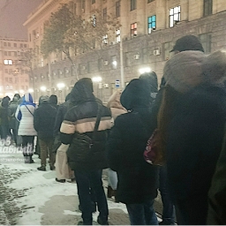 Жители микрорайона Суворовский не могут попасть домой из-за первого снега