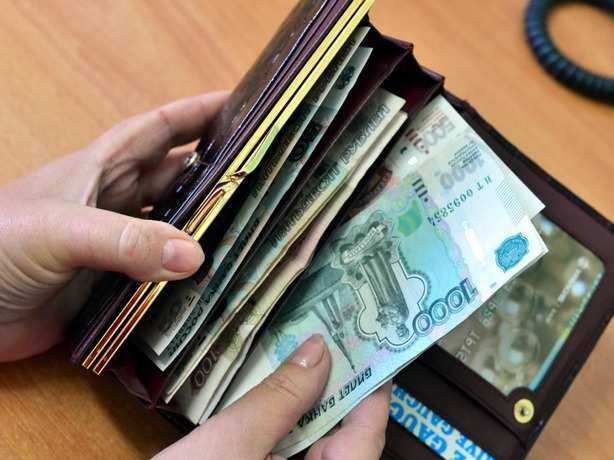 "Поднять с колен" зарплату бюджетникам приказал губернатор Ростовской области "Поднять с колен" зарплату бюджетникам приказал губернатор Ростовской области