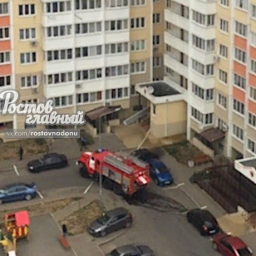 Адское пламя в шахте лифта заблокировало в квартирах многоэтажки многих жителей в Ростове