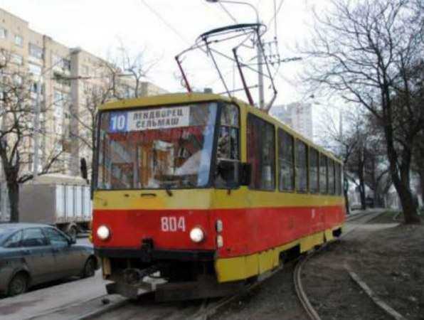Продлить удовольствие от поездки, объединив маршруты трамваев № 7 и 10 предлагает житель Ростова