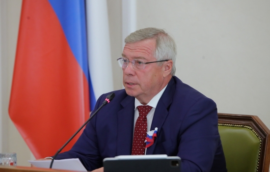 Губернатор Василий Голубев рекомендовал носить маски