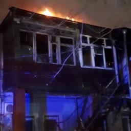 Пожар в многоквартирном доме в Краснодаре: жильцы эвакуированы