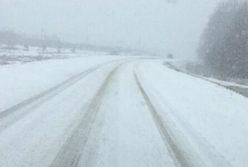 На участке трассы М-4 "Дон" из-за снегопада ограничили движение автобусов