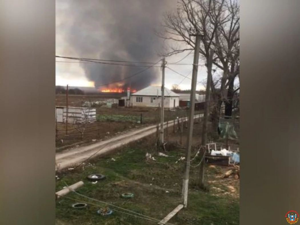 В Азовском районе произошел ландшафтный пожар