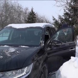 Курганские полицейские вернули жителю Петербурга похищенный автомобиль