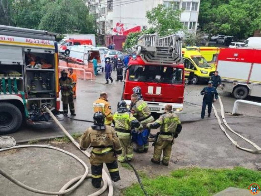 В Ростове при пожаре в квартире пострадали три человека