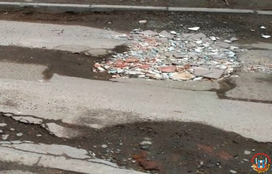 В Ростове улица Таганрогская как после бомбежки из-за дорожных ям